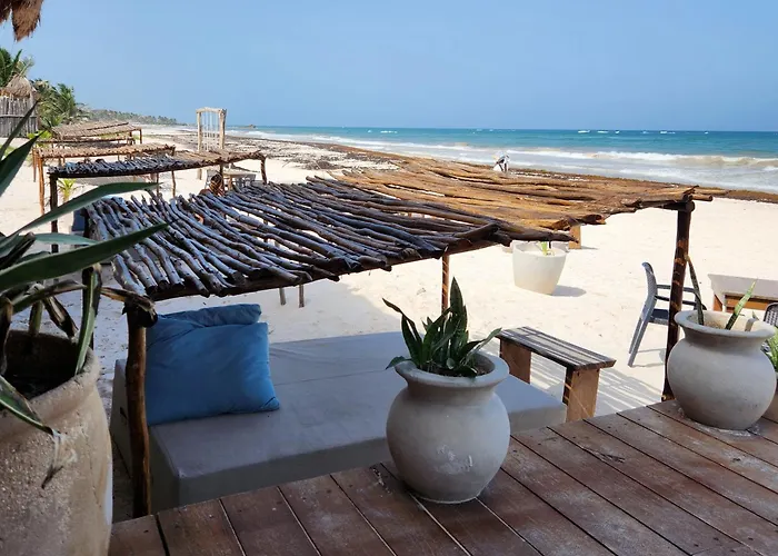 Pal Mar Glamtainer Hotel