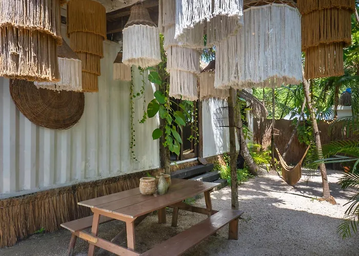 Pal Mar Glamtainer Hotel Tulum